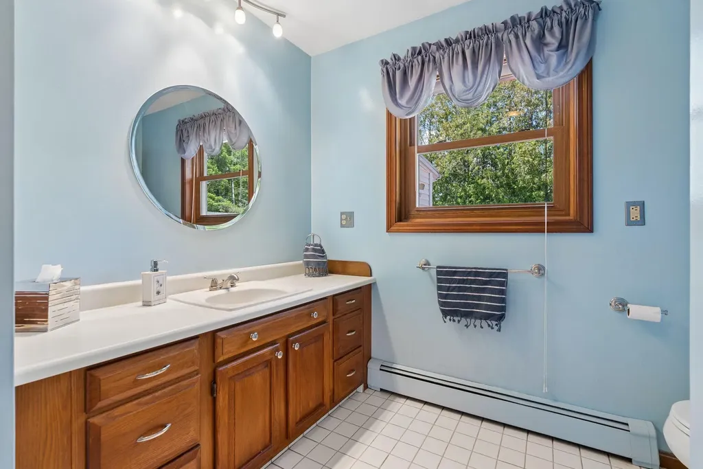 16 Leland Street Lewiston ME 04240