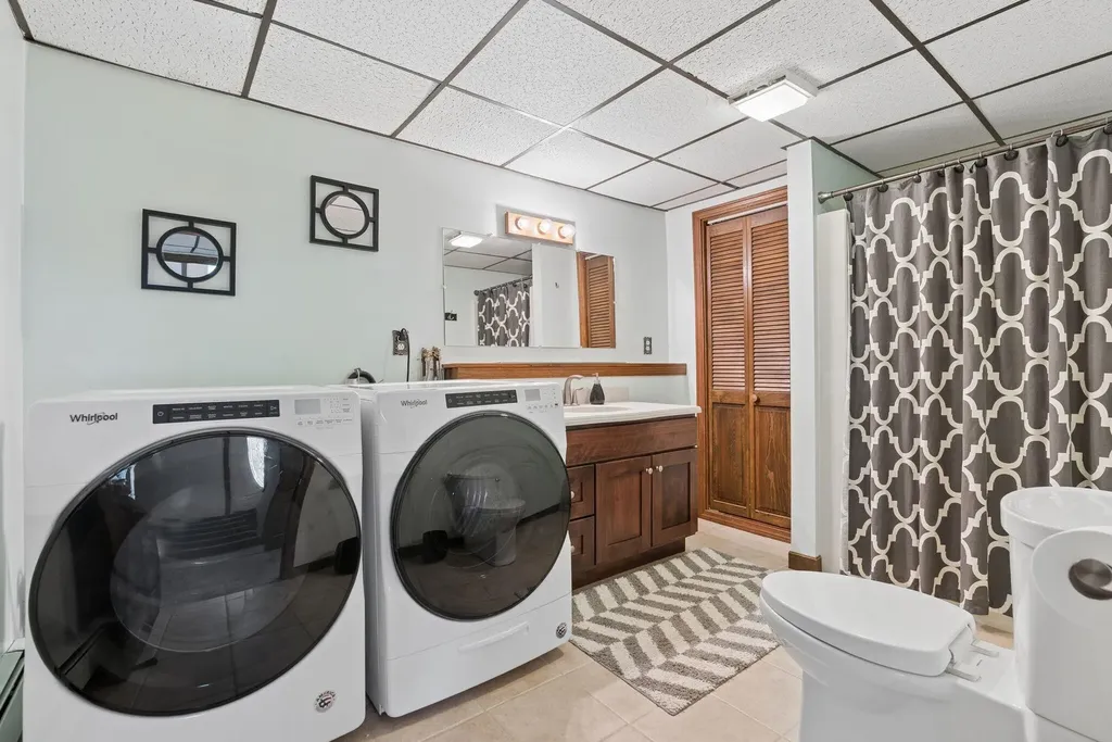 16 Leland Street Lewiston ME 04240