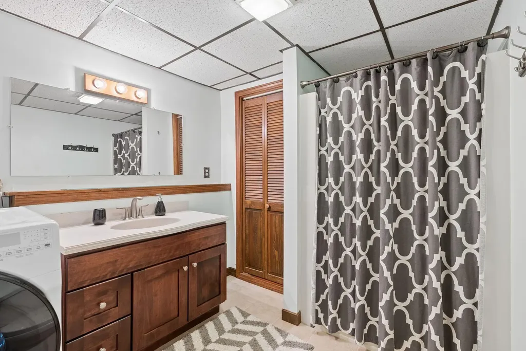 16 Leland Street Lewiston ME 04240