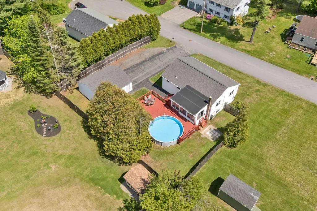 16 Leland Street Lewiston ME 04240