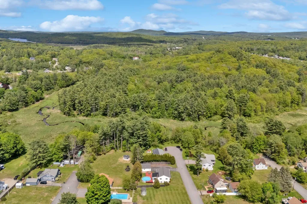 16 Leland Street Lewiston ME 04240