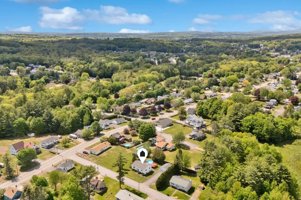 16 Leland Street Lewiston ME 04240