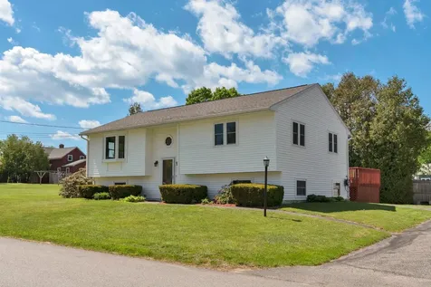 16 Leland Street Lewiston ME 04240