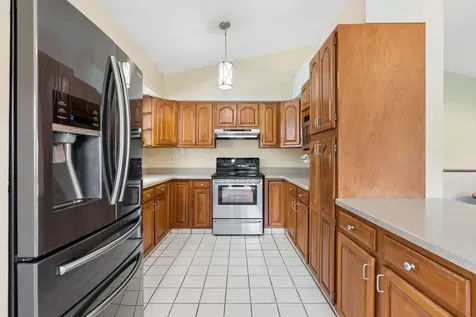 16 Leland Street Lewiston ME 04240