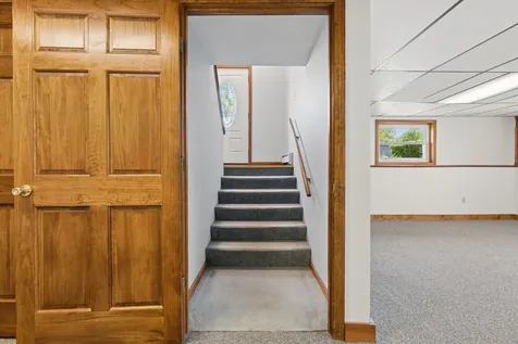 16 Leland Street Lewiston ME 04240