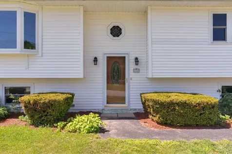 16 Leland Street Lewiston ME 04240