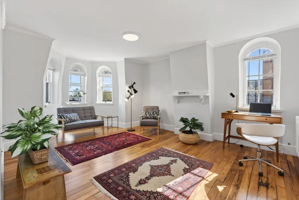 Portland ME, 138 Pine Street, Unit 5