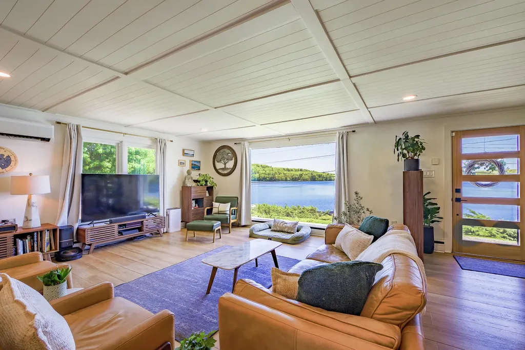 170 Lakeview Drive Rockland ME 04841