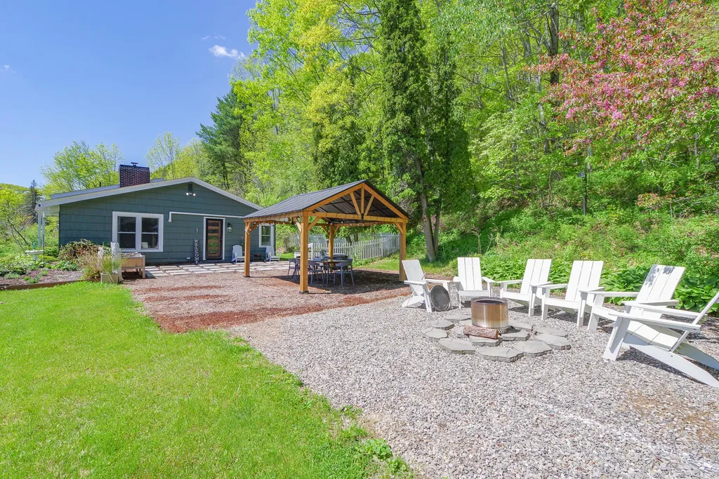 170 Lakeview Drive Rockland ME 04841