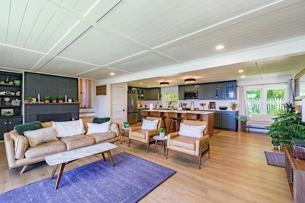 170 Lakeview Drive Rockland ME 04841