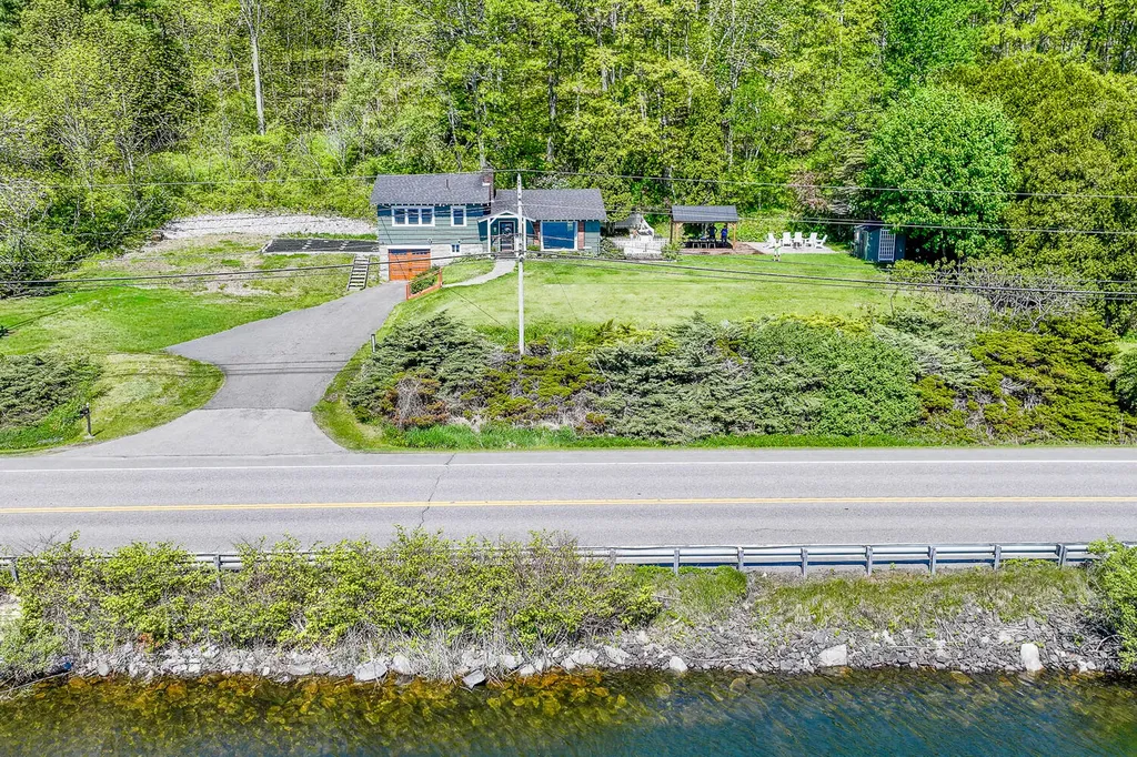 170 Lakeview Drive Rockland ME 04841