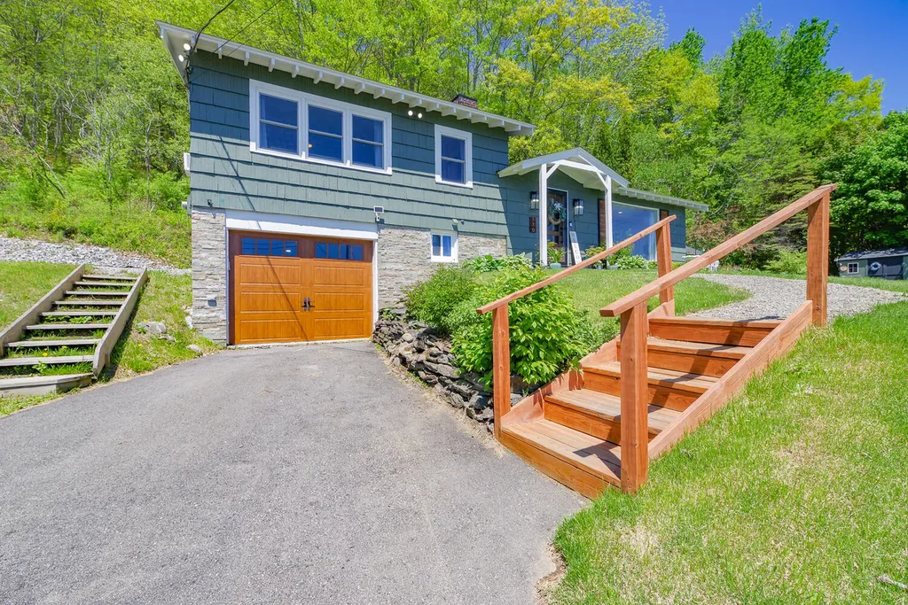 170 Lakeview Drive Rockland ME 04841