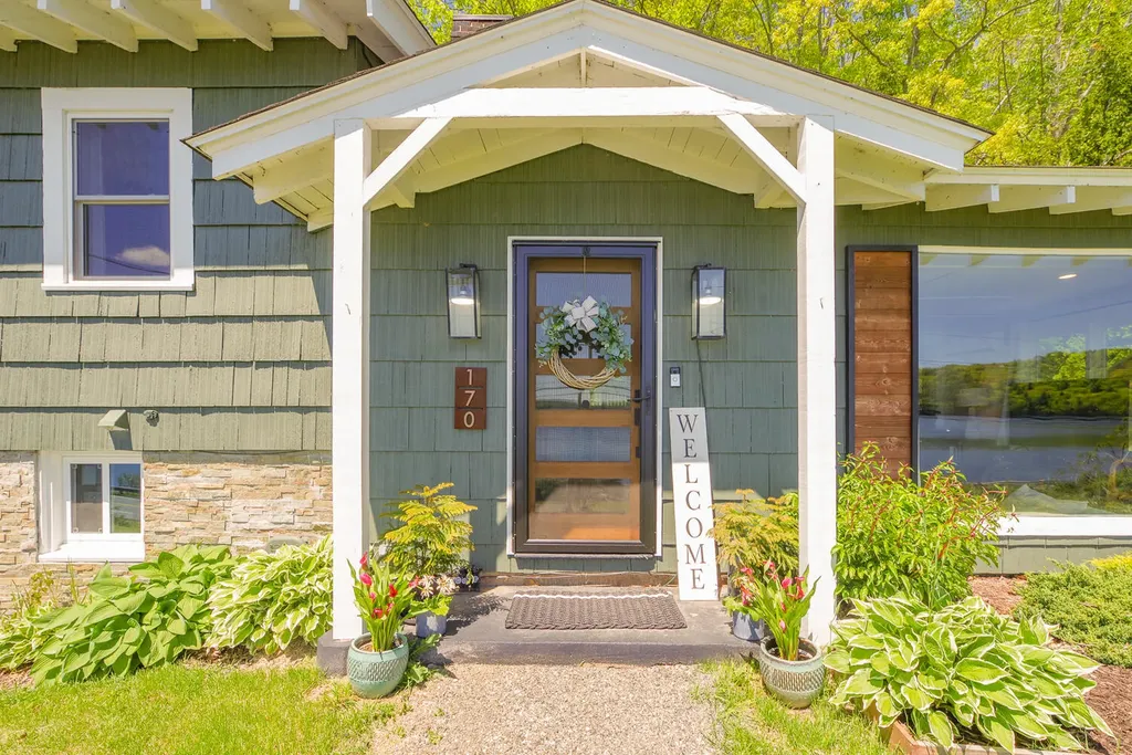 170 Lakeview Drive Rockland ME 04841