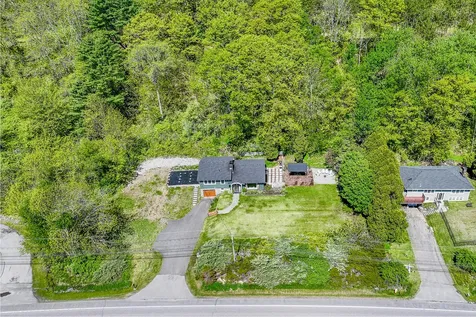 170 Lakeview Drive Rockland ME 04841