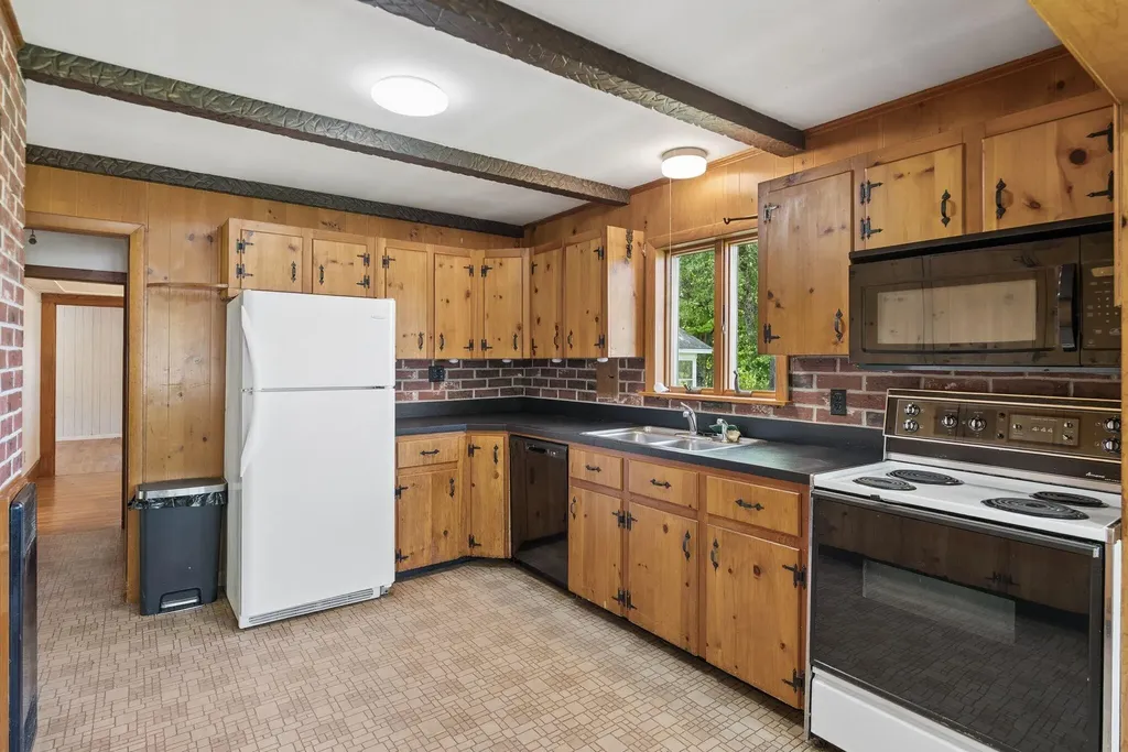 680 Maple Ridge Road Winslow ME 04901