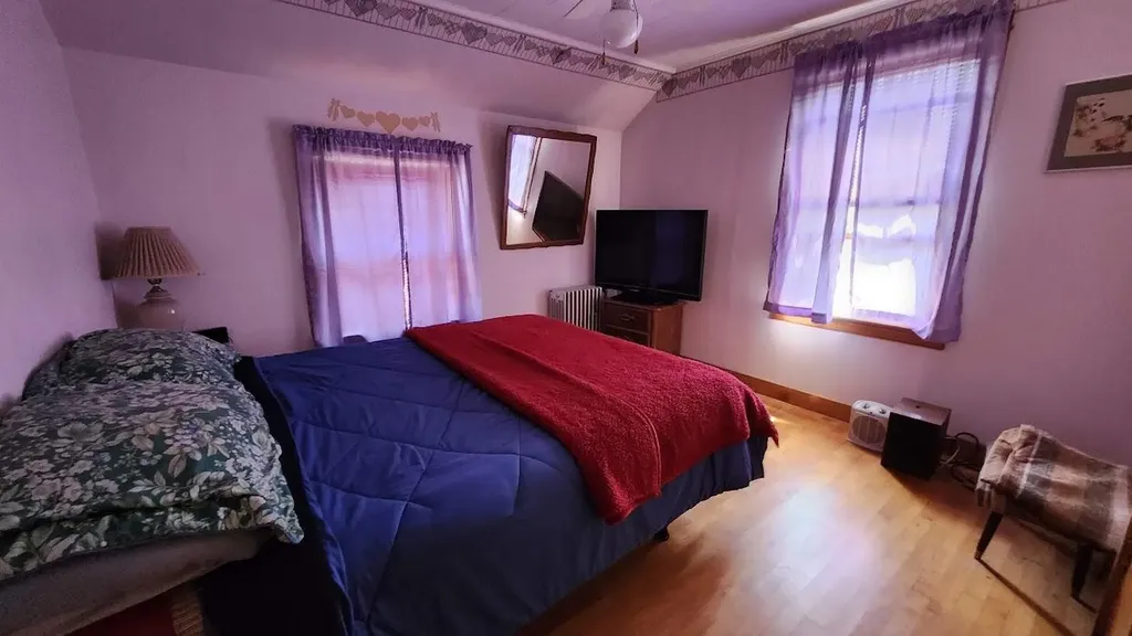 28 Eastland Avenue Millinocket ME 04462