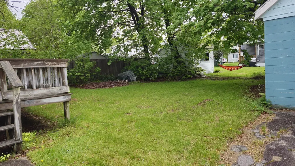 28 Eastland Avenue Millinocket ME 04462