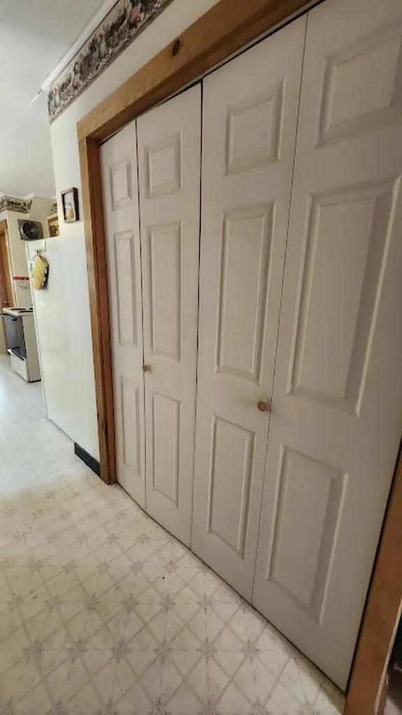 28 Eastland Avenue Millinocket ME 04462