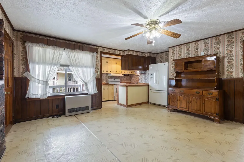 106 High Street Sanford ME 04073