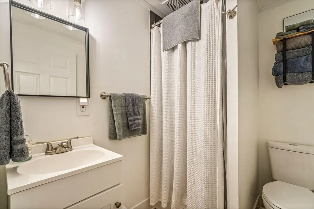 107 Pinewoods Trail Oakland ME 04963