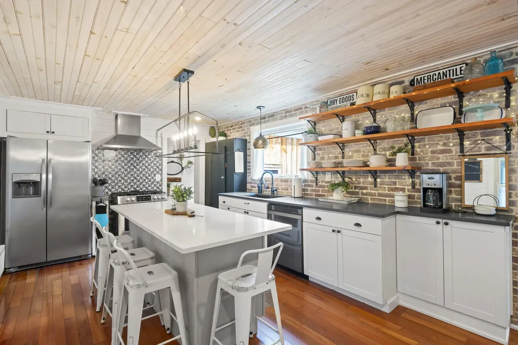 15 Bayview Road Saco ME 04072