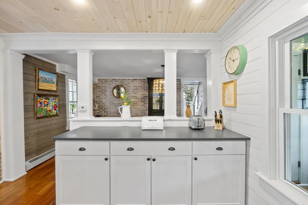 15 Bayview Road Saco ME 04072