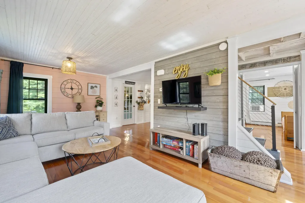 15 Bayview Road Saco ME 04072