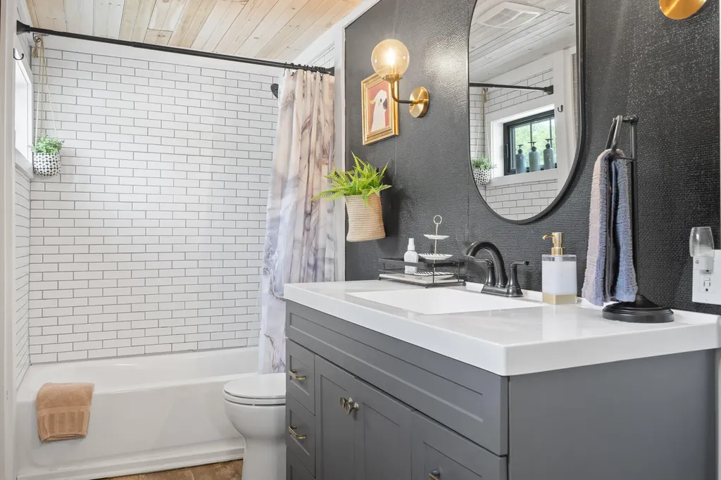 15 Bayview Road Saco ME 04072