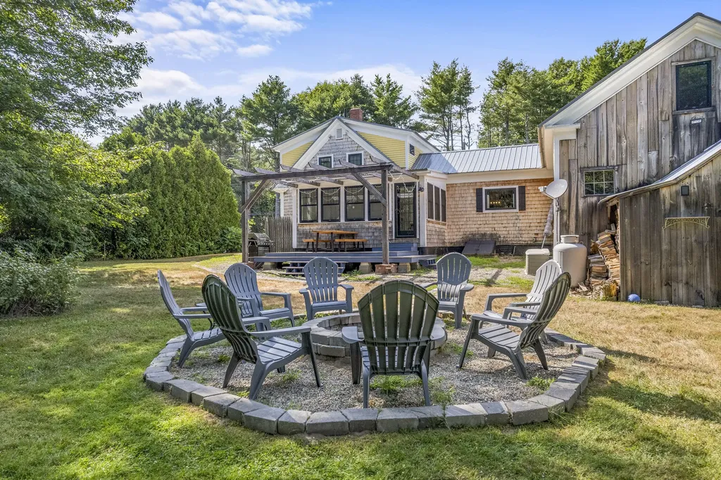 15 Bayview Road Saco ME 04072
