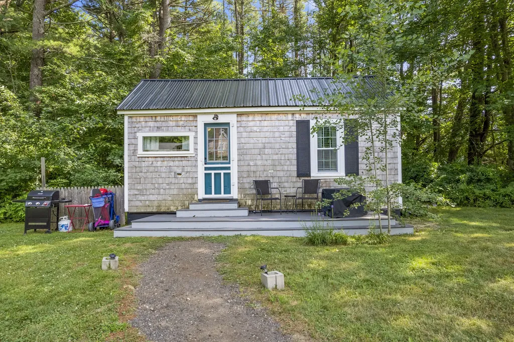 15 Bayview Road Saco ME 04072