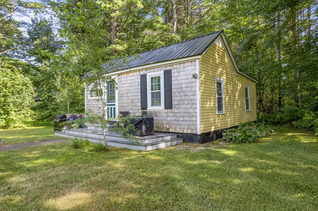 15 Bayview Road Saco ME 04072