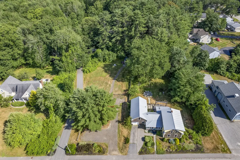 15 Bayview Road Saco ME 04072