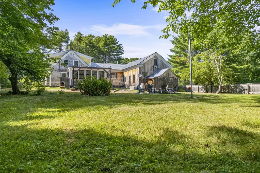 15 Bayview Road Saco ME 04072