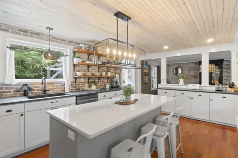 15 Bayview Road Saco ME 04072