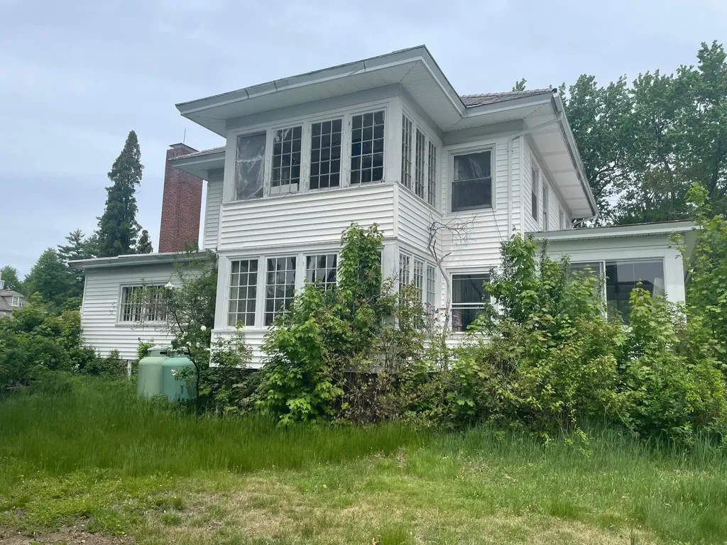 12 Storer Street Sanford ME 04073
