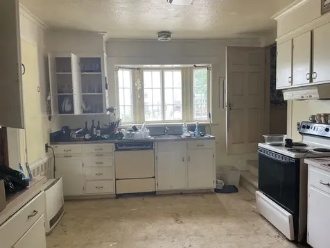 12 Storer Street Sanford ME 04073