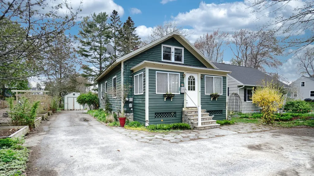 67 Providence Avenue South Portland ME 04106