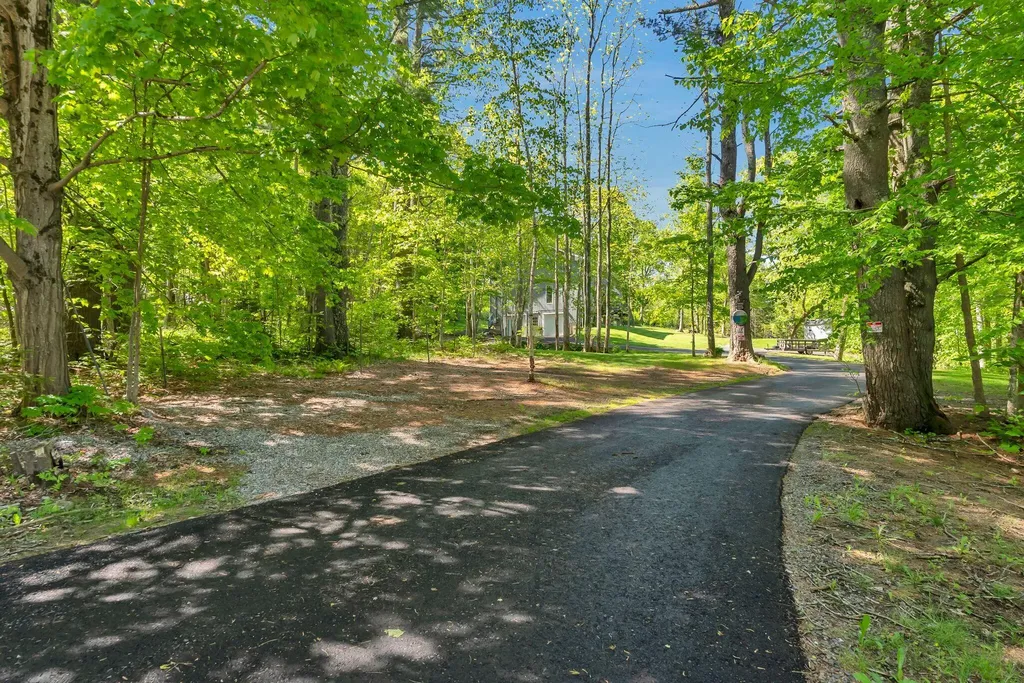 359 Atlantic Highway Waldoboro ME 04572