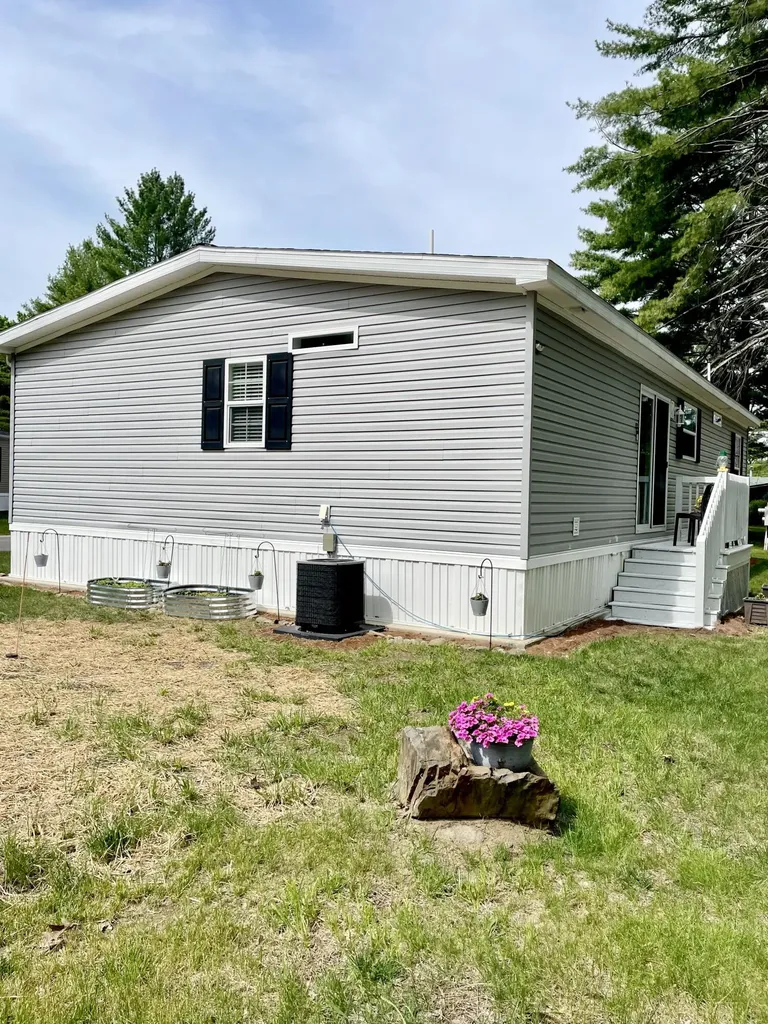 15 Iris Court Augusta ME 04330