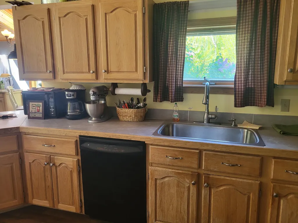 26 Plum Tree Lane Calais ME 04619
