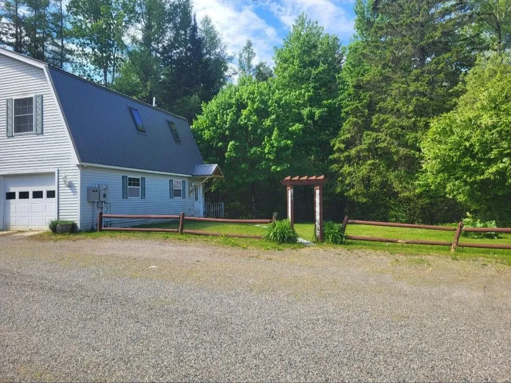 26 Plum Tree Lane Calais ME 04619