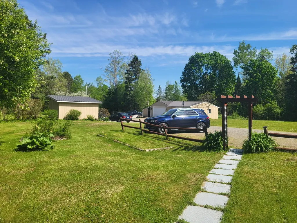 26 Plum Tree Lane Calais ME 04619