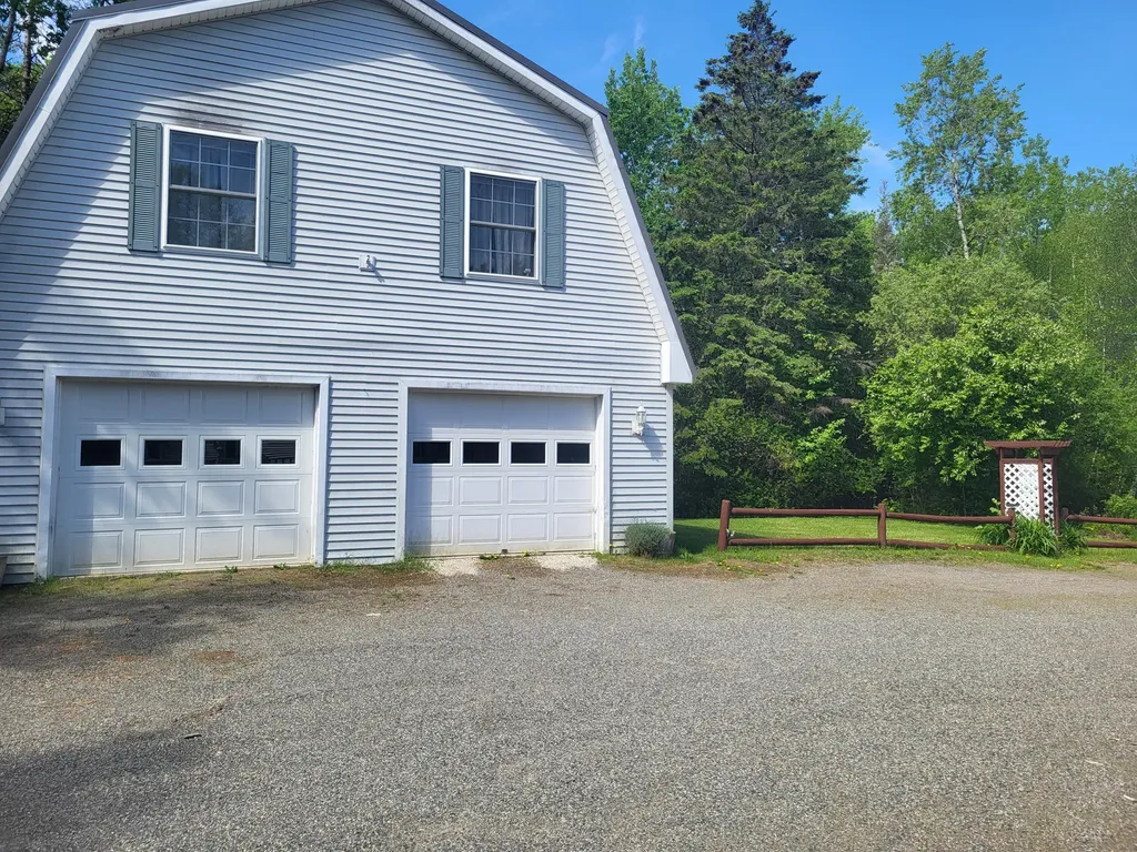 26 Plum Tree Lane Calais ME 04619