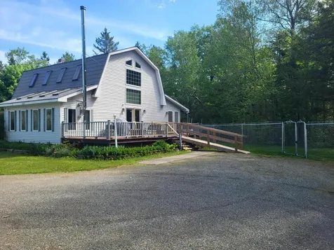 26 Plum Tree Lane Calais ME 04619