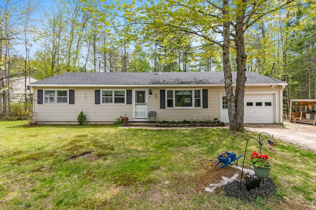 82 Oak Hill Road Otisfield ME 04270