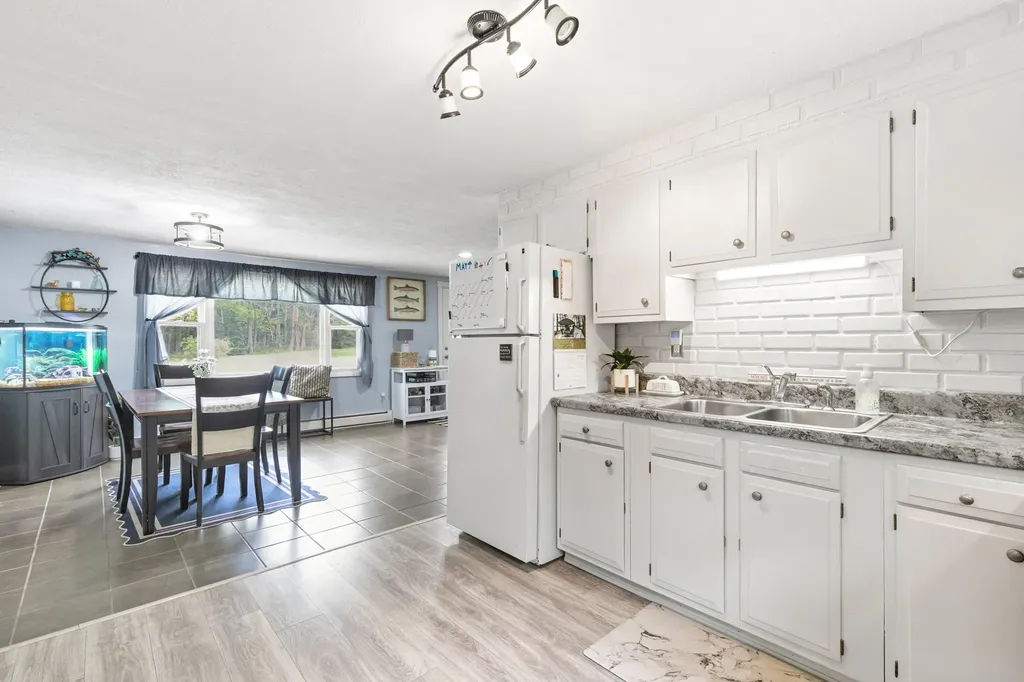 82 Oak Hill Road Otisfield ME 04270