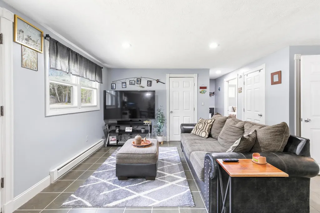 82 Oak Hill Road Otisfield ME 04270