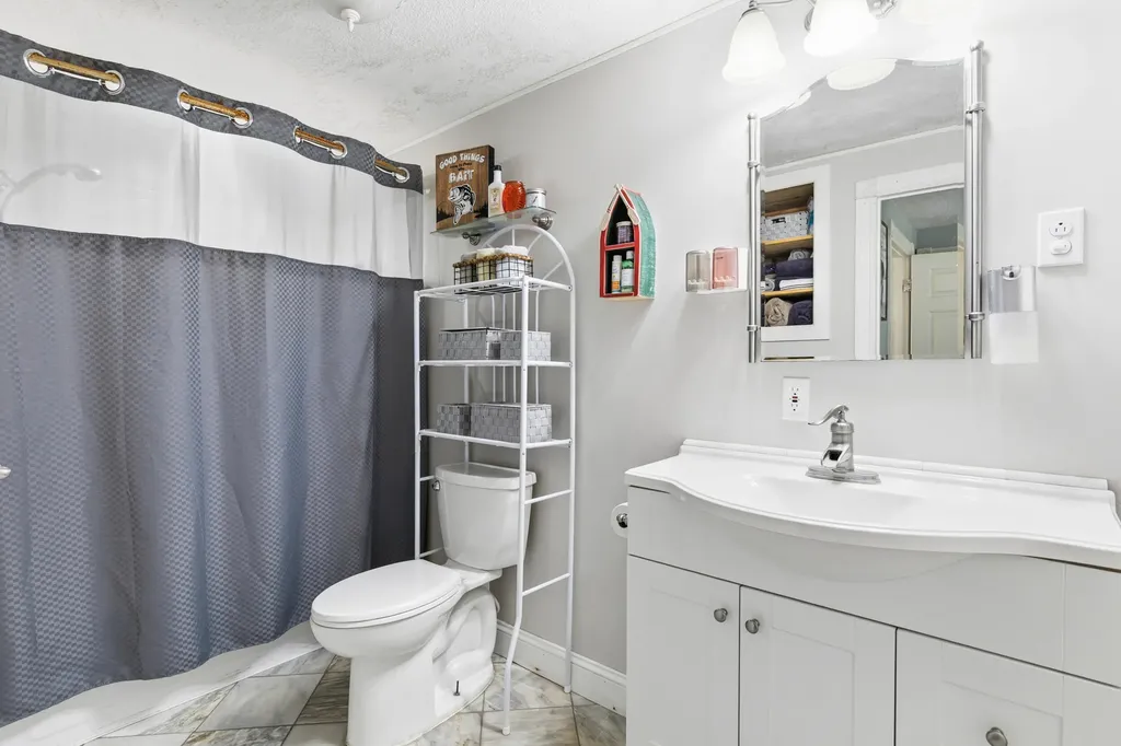 82 Oak Hill Road Otisfield ME 04270