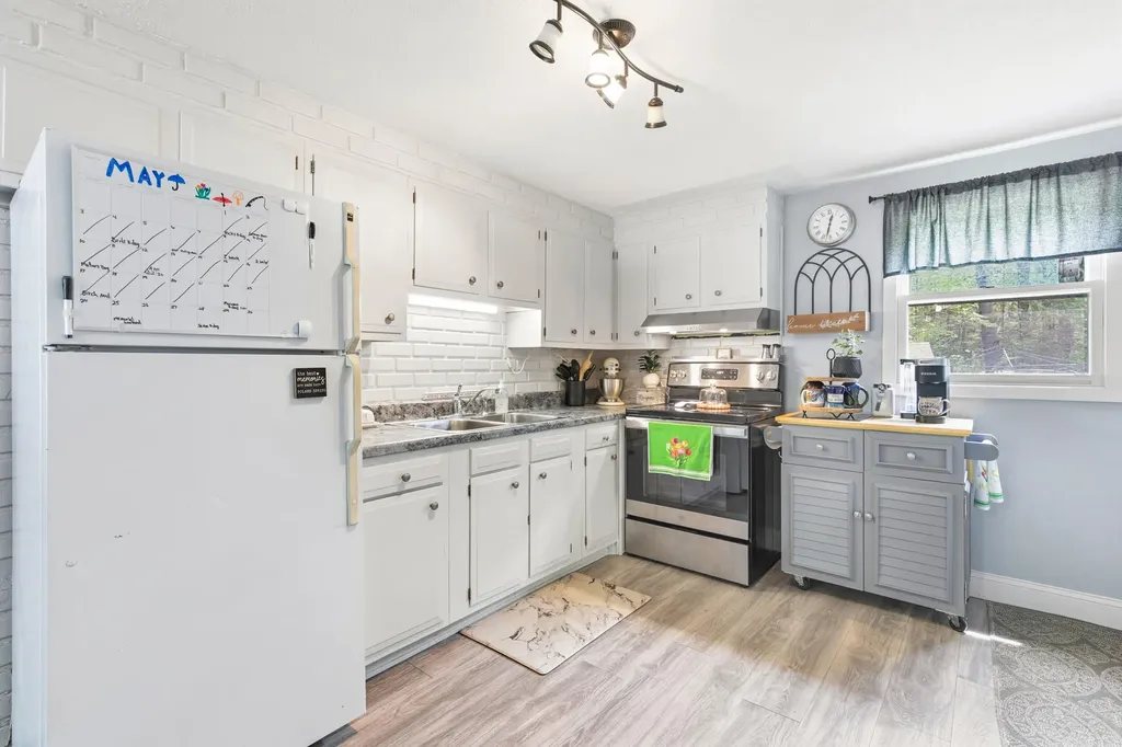 82 Oak Hill Road Otisfield ME 04270