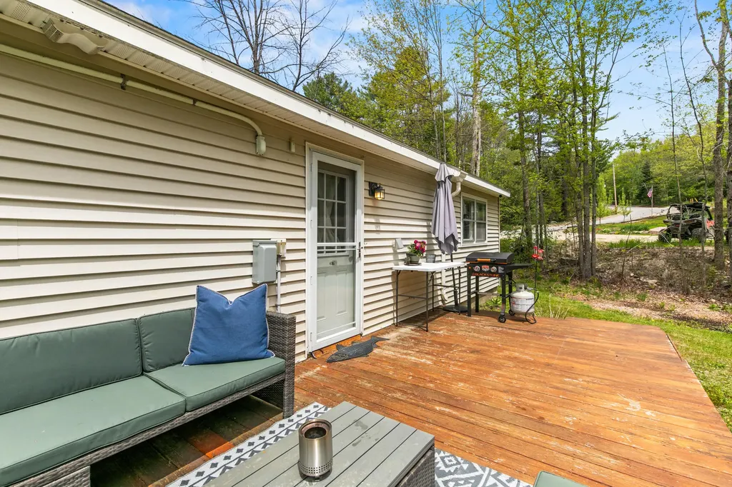 82 Oak Hill Road Otisfield ME 04270